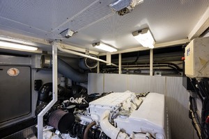 Princess Viking Sport Crusier 65 - Small Change - Engine Room