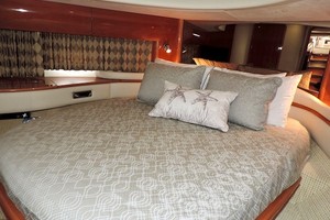 Princess Viking Sport Crusier 65 - Small Change - Forward Stateroom