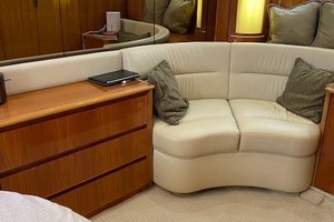 Princess Viking Sport Crusier 65 - Small Change - Master Stateroom