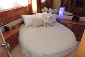 Princess Viking Sport Crusier 65 - Small Change - Master Stateroom