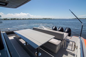 Canados 43 - Aft