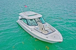 Tiara Yachts 34 - Exterior Profile