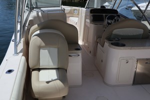 Grady-White 30 Sea Number - Helm Seating