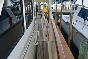 Marlow 53 - Side Deck