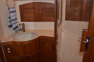 Marlow 53 - Forward Head