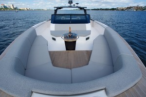 Ocean 55 - Seating
