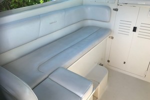 Pursuit 28 - Wired Up - Helm Seating