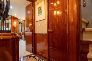 Lazzara 106 - Passion - Master Stateroom