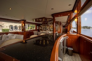 Lazzara 106 - Passion - Salon
