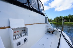 Hatteras 70 - Gypsy Rose - Cockpit