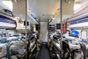 Hatteras 70 - Gypsy Rose - Engine Room