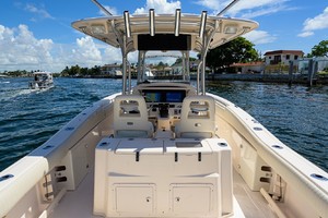 Grady-White 30 - Cockpit