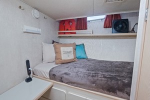 Broward 102 - Andiamo- Captains Quarters