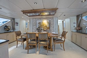 Broward 102 - Andiamo- Dinette
