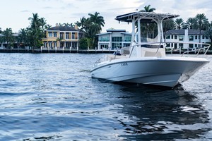 Boston Whaler 21 - Starboard