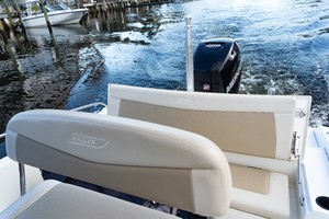 Boston Whaler 21 - Aft Seating