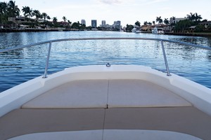 Boston Whaler 21 - Bow