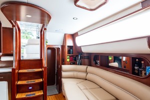 Chris-Craft 43 - Miss Mattie -Salon