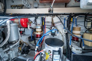 Chris-Craft 43 - Miss Mattie - Engine Room