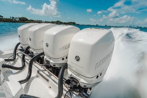 SeaVee 39 - Mercury Engines