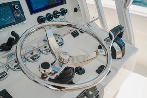 SeaVee 39 - Helm