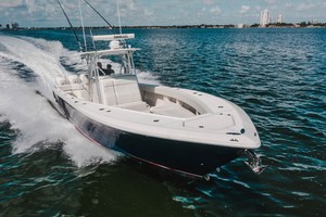 SeaVee 39 - Exterior Profile
