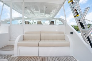 Viking 44 - Darlin Marlin - Cockpit