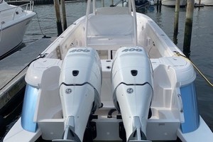 Intrepid 34 - Engines