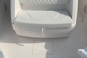 Intrepid 34 - Bow Seating