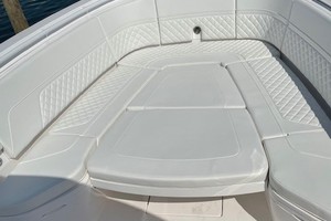 Intrepid 34 - Bow Seating
