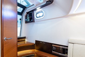 Pursuit 40 - Reel Class - interior