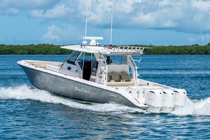 Pursuit 40 - Reel Class - exterior