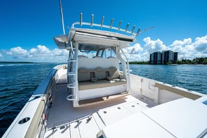 Pursuit 40 - Reel Class - exterior