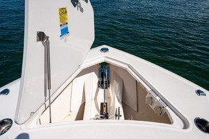 Pursuit 40 - Reel Class - exterior
