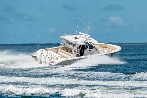 Pursuit 40 - Reel Class - exterior