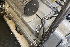 Pershing 64 - SoundView - Engine Room