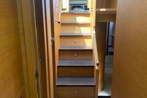 Pershing 64 - SoundView - Stairs