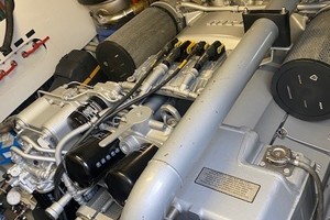 Pershing 64 - SoundView - Engine Room