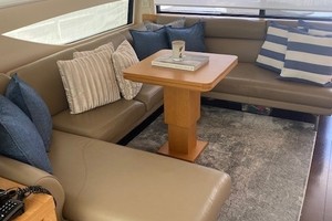 Pershing 64 - SoundView - Salon