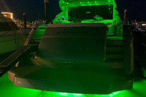 Pershing 64 - Lady Leenie - Night View