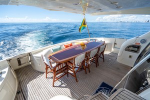 Azimut 68 - Forever - Aft Deck
