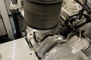 Azimut 68 - Forever - Engine Room