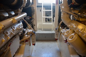 Bertram 51 Reel Friends-engine room