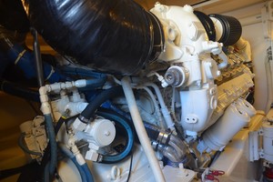 Bertram 51 Reel Friends-engine room