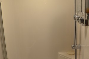 Bertram 51 Reel Friends-master shower