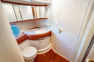 Azimut 68 - Forever - Guest Head