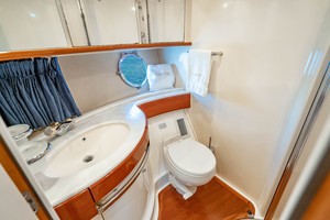 Azimut 68 - Forever - Guest Head