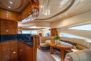 Azimut 68 - Forever - Galley/Dinette