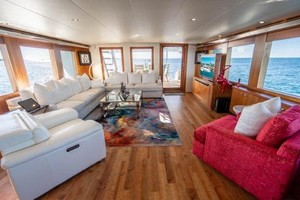 Hatteras 100 - Salon