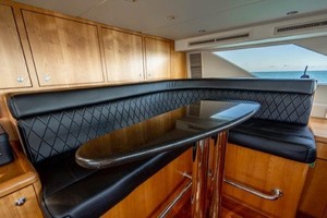Hatteras 100 - Pilothouse